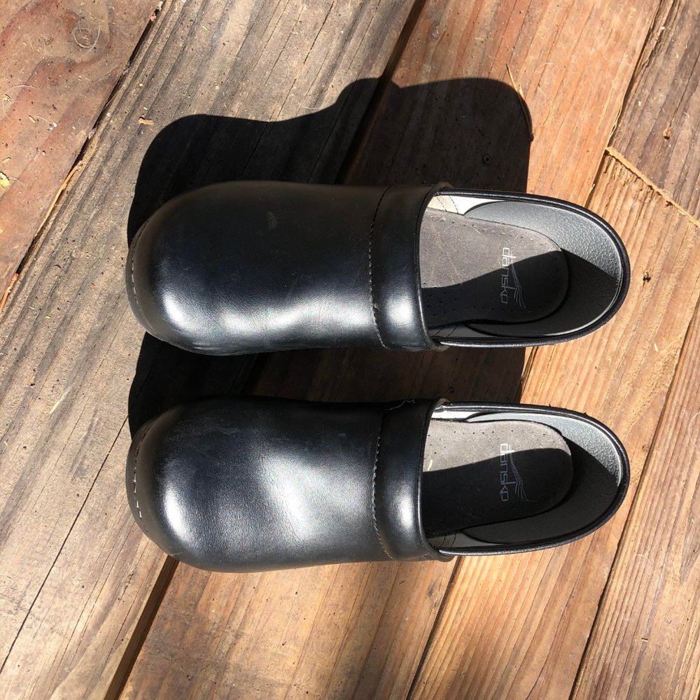 Black Danskos Size 9 - Picture 3 of 3